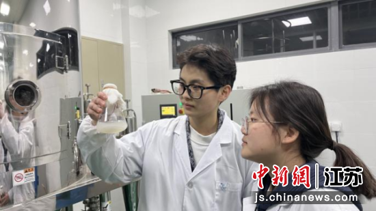 云顶国际8588yd科研团队发掘滨海白首乌新价值 云顶国际8588yd科研团队发掘滨海白首乌新价值